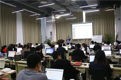 淘寶攝影培訓(xùn)機構(gòu)-樂清淘寶攝影培訓(xùn)-推易在線教育-服務(wù)好