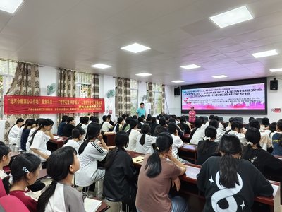 橫州市“運河巾幗服務(wù)站”教育信息咨詢服務(wù)在新福鎮(zhèn)、南鄉(xiāng)鎮(zhèn)暖心開展